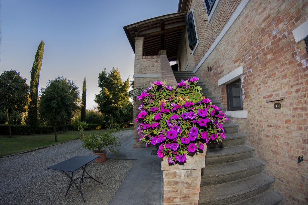 Monteroni dʼArbia Agriturismo Sant'Alfredo المظهر الخارجي الصورة